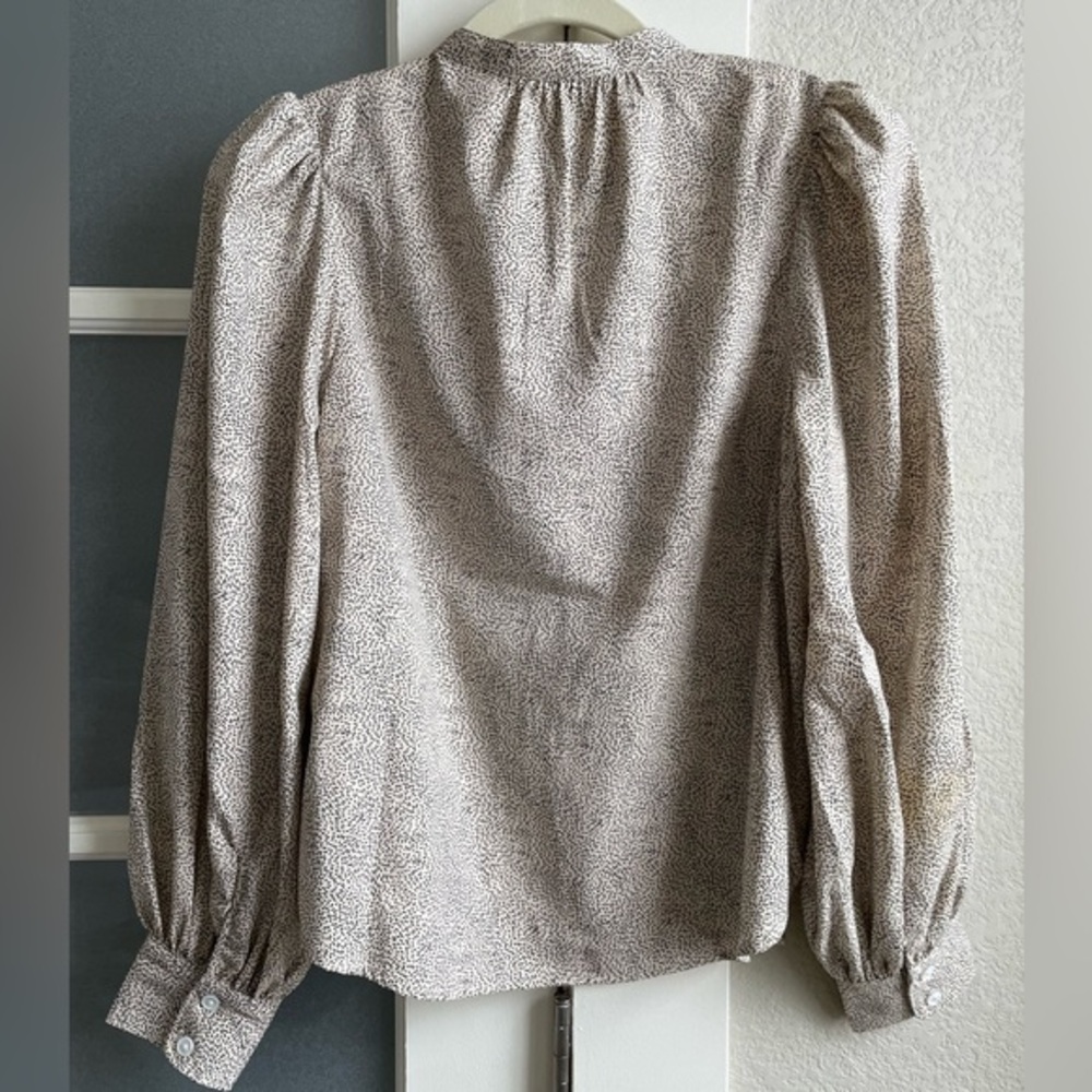 Levi’s - Women’s Delany‎ Pleated Button-Up Blouse - Size XS - Cream & Black - Picture 3 of 6